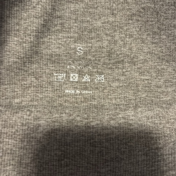 Navigation Gray Leopard Print Leggings - Picture 2 of 4